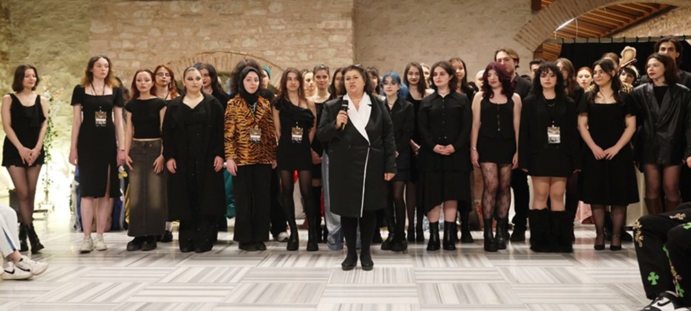 YILDIZ TEKNİK ÜNİVERSİTESİNDEN WONDERLANDE DEFİLESİ