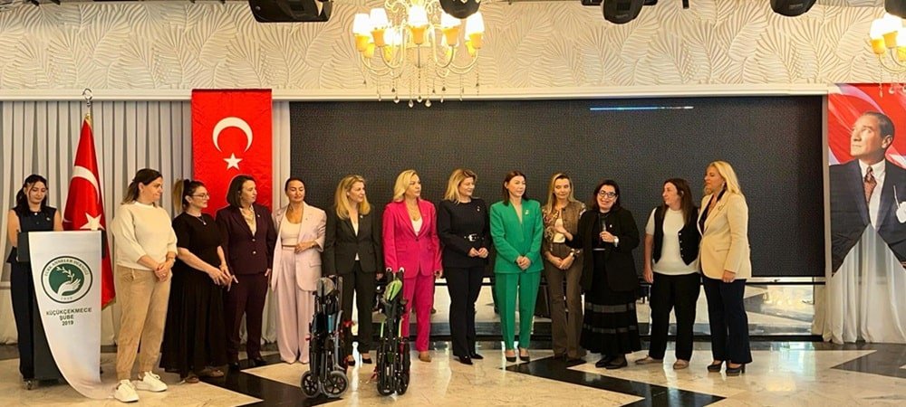 TÜRK ANNELER DERNEĞİ KÜÇÜKÇEKMECE ŞUBESİ 4.GELENEKSEL GÜZ KAHVALTISI 