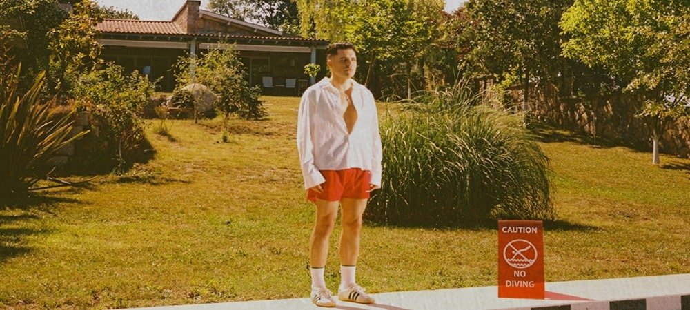 Emir Can İğrek’ten Yaza Hareket Katan Hit “Ruj”