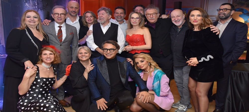 Sanat Çerçevenin Ötesine Taştı: “Beyond the Frame” Çırağan Sarayı’nda Gerçekleşti